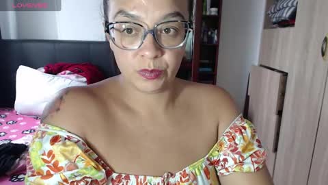 Snapshot of miia_big1boobs chatting on February 13, 9:50 pm  miia big1boobs online show from February 13, 9:50 pm