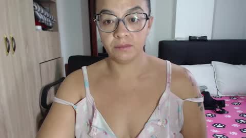 Snapshot of miia_big1boobs chatting on March 5, 12:22 pm  miia big1boobs online show from March 5, 12:22 pm
