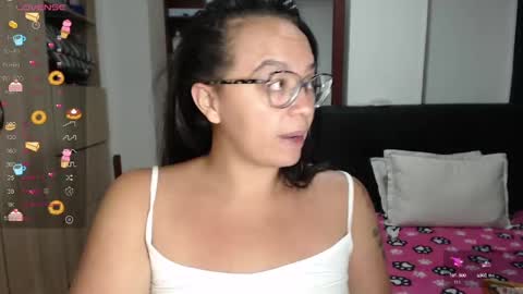 Snapshot of miia_big1boobs chatting on February 23, 12:51 am  miia big1boobs online show from February 23, 12:51 am