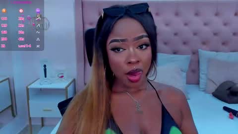 Miia Schwarz  online show from September 9, 11:49 pm