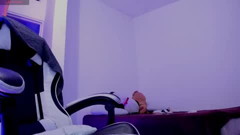 miiller_sofiia online show from May 5, 1:34 am