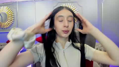 Snapshot of miilu__1 chatting on February 7, 6:14 am miilu  online show from February 7, 6:14 am