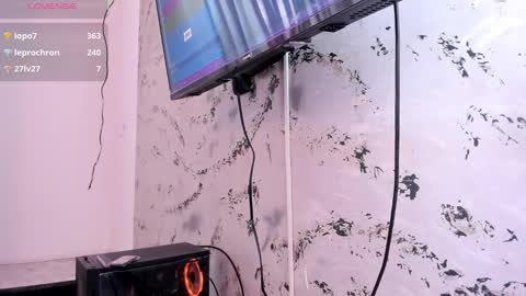 miissdove online show from September 15, 9:49 pm