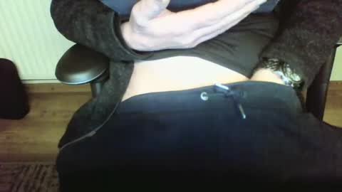 mik online show from December 6, 8:10 am