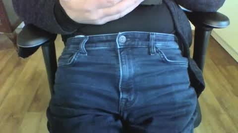 mik online show from February 10, 11:57 am