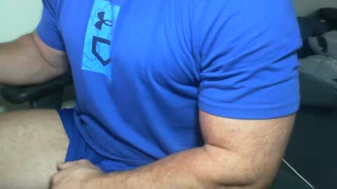 mik_meadows online show from June 13, 7:19 am