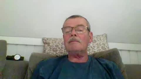 mikael42 online show from June 5, 12:43 pm