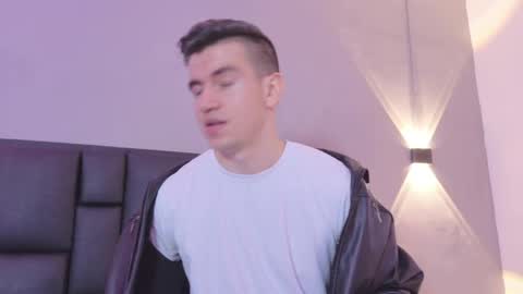 mikael online show from April 15, 4:27 am