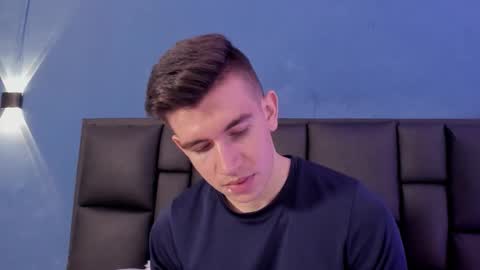 mikael online show from November 8, 6:05 am