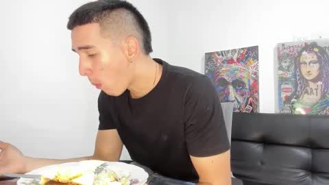 mike3xxx online show from September 30, 4:23 am