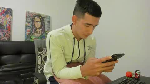 mike3xxx online show from October 19, 2:49 am