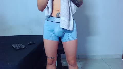 Mike IMDEPENDIENT MODEL online show from May 21, 1:39 pm