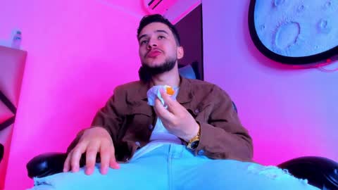 Mike  online show from April 4, 11:50 am