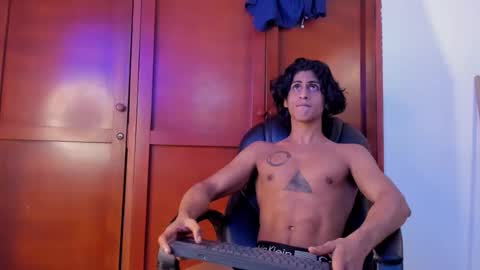 mike_d1030 online show from March 1, 5:44 am