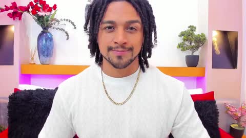 Snapshot of mike_estevess chatting on January 30, 6:35 am   online show from January 30, 6:35 am