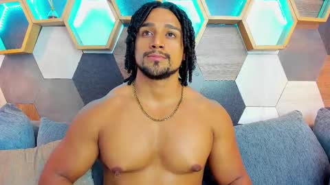 Snapshot of mike_estevess chatting on March 2, 8:27 am   online show from March 2, 8:27 am