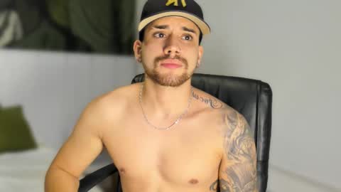 Mike Montoya online show from November 27, 1:46 am