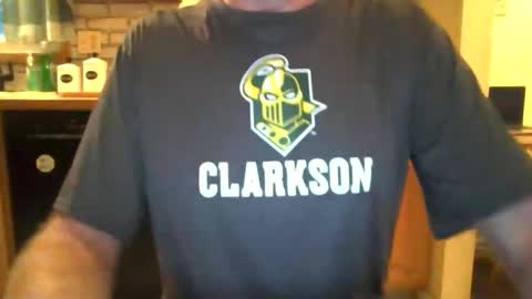Snapshot of mikeb3200 chatting on October 25, 11:31 am mikeb3200 online show from October 25, 11:31 am