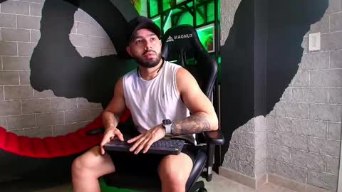 Mike Blare online show from January 8, 7:13 pm