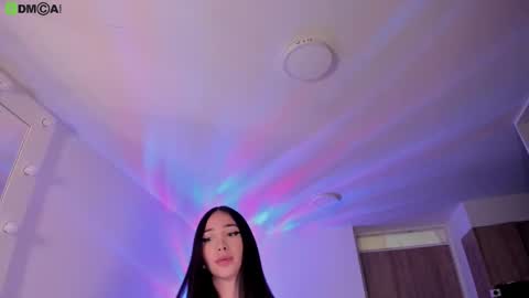 VIOLETAMIKE online show from March 10, 11:03 am