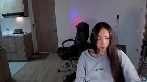 VIOLETAMIKE online show from October 4, 5:16 am