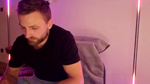 mikhael767676 online show from May 30, 9:13 pm