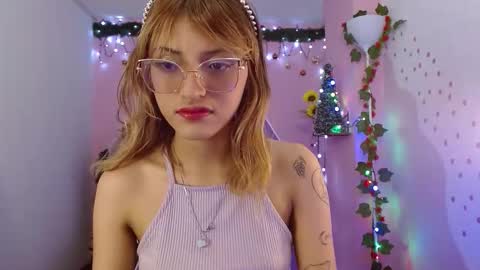 Mikka 3 online show from December 21, 1:39 pm