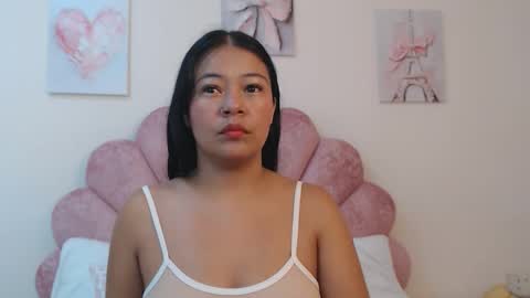 mila_adamss online show from May 3, 11:27 am