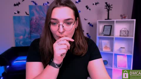 Mila online show from December 15, 3:13 am