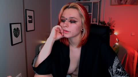 Mila online show from December 18, 12:43 am