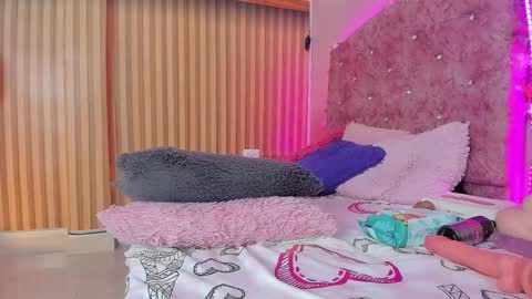 mila_grace_ online show from March 14, 7:51 pm