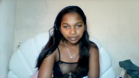 mila_lunah online show from June 17, 4:50 am