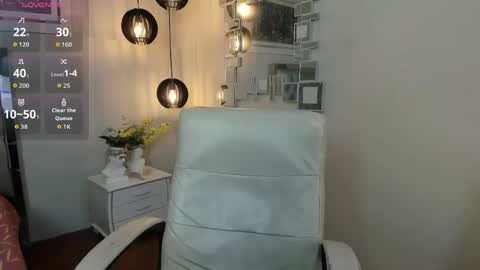mila_quin online show from May 25, 8:48 pm