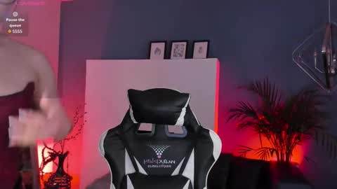 Mila online show from December 2, 11:19 am