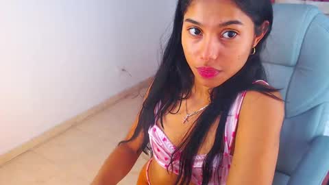 milaa_star online show from October 3, 4:54 am