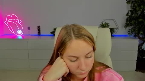 Milla online show from November 21, 6:33 am