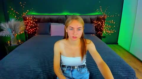 Snapshot of milaaddam chatting on September 11, 5:52 am Milla online show from September 11, 5:52 am