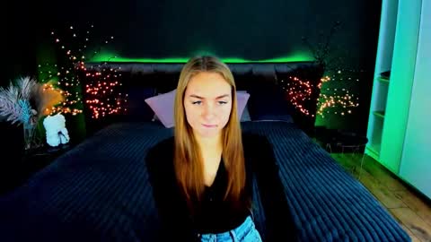 Snapshot of milaaddam chatting on October 10, 6:41 am Milla online show from October 10, 6:41 am