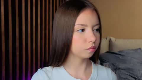 Mila online show from May 17, 3:10 pm