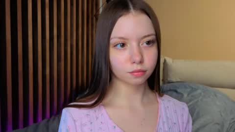 Mila online show from May 16, 1:10 pm