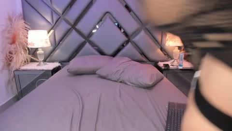 milan_lewiss online show from April 1, 12:17 pm