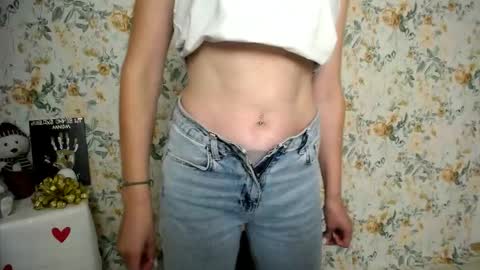 Snapshot of milana_cutie_ chatting on September 16, 5:54 am Milana online show from September 16, 5:54 am