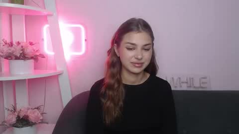 milanaangelas online show from October 25, 4:46 am