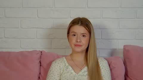 MilanaBalmain online show from April 15, 4:21 pm