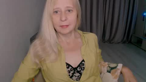 Milena online show from September 27, 2:53 am