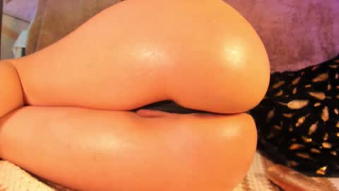 aya online show from October 24, 9:15 pm