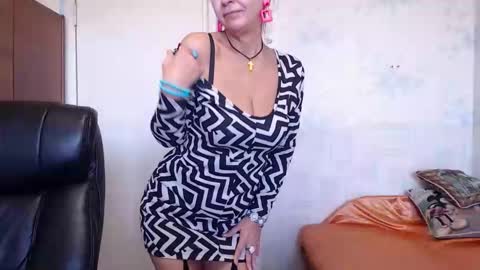 Snapshot of milayadflow chatting on October 12, 11:36 am MilayaDFlow online show from October 12, 11:36 am