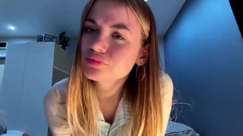 Nika online show from February 23, 9:06 pm