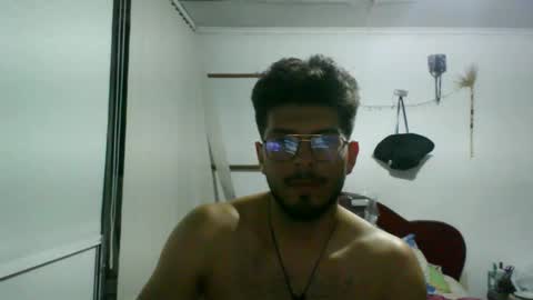 mileslennon online show from January 10, 4:51 am