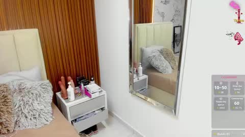 MILEY online show from September 13, 8:00 pm